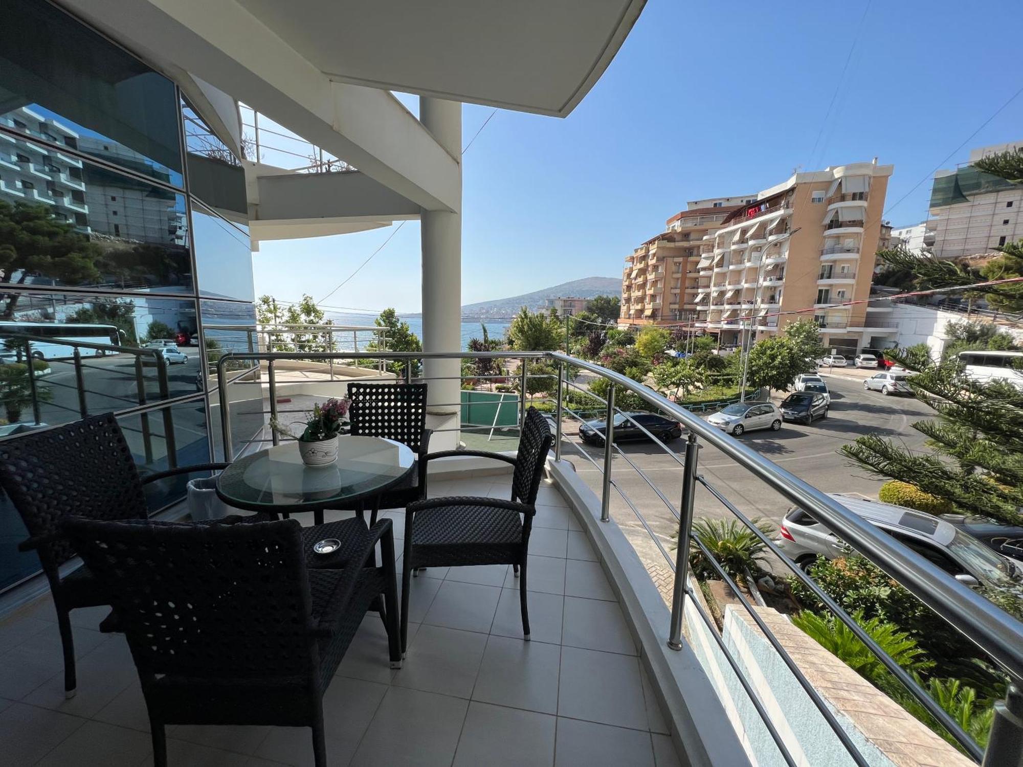 Lorenso Guest House ซารานเดอ ภายนอก รูปภาพ